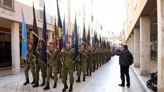 Mimohod postrojbi sudionica VRO Maslenica ulicama Zadra u povodu 24. obljetnice Mimohod postrojbi sudionica VRO Maslenica ulicama Zadra u povodu 24. obljetnice