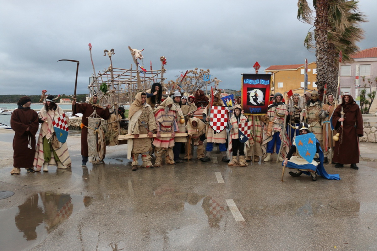 Virske maškare 2018: Defile maškaranih skupina i fešta uz “Koktelse”