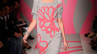 DKNY – Proljeće 2010. (foto: www.coutorture.com)