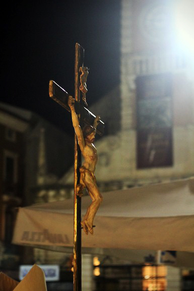 Procesija Velikog petka, 6. travnja 2012. (foto:Saša Čuka) Procesija Velikog petka, 6. travnja 2012. (foto:Saša Čuka)