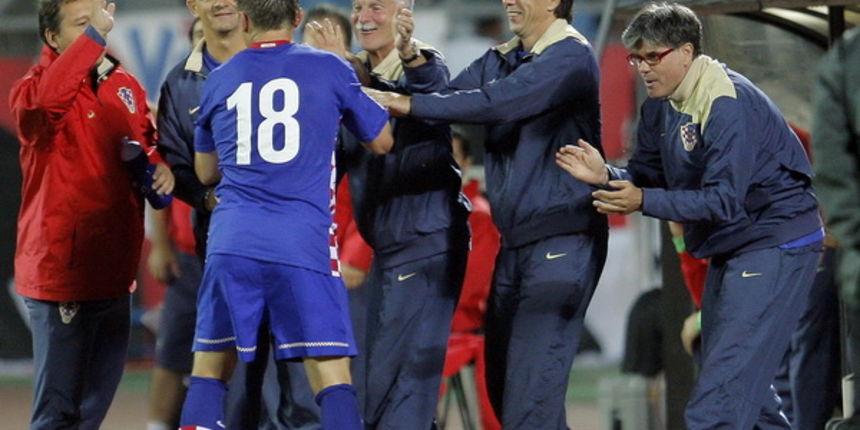 Minsk, 120809.
Stadion Dinamo Minsk
Kvalifikacijska nogometna utakmica za Svjetsko nogometno prvenstvo 2010. Bjelorusija – Hrvatska.
Na fotografiji: Slavlje nakon postignutog gola Ivice Olica.
Na fotografiji:Dominik Sizgoreo,Marijan Mrmic, dr. Boris Nemec Minsk, 120809.
Stadion Dinamo Minsk
Kvalifikacijska nogometna utakmica za Svjetsko nogometno prvenstvo 2010. Bjelorusija – Hrvatska.
Na fotografiji: Slavlje nakon postignutog gola Ivice Olica.
Na fotografiji:Dominik Sizgoreo,Marijan Mrmic, dr. Boris Nemec
