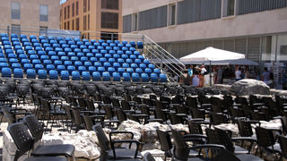 Pozornica i tribine za koncert Josea Carrerasa