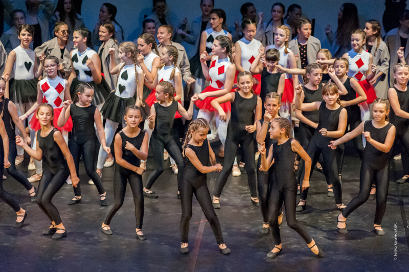 Gesta u HNK Zadar: “Odgojoj 2 (pubertet uzvraća)”