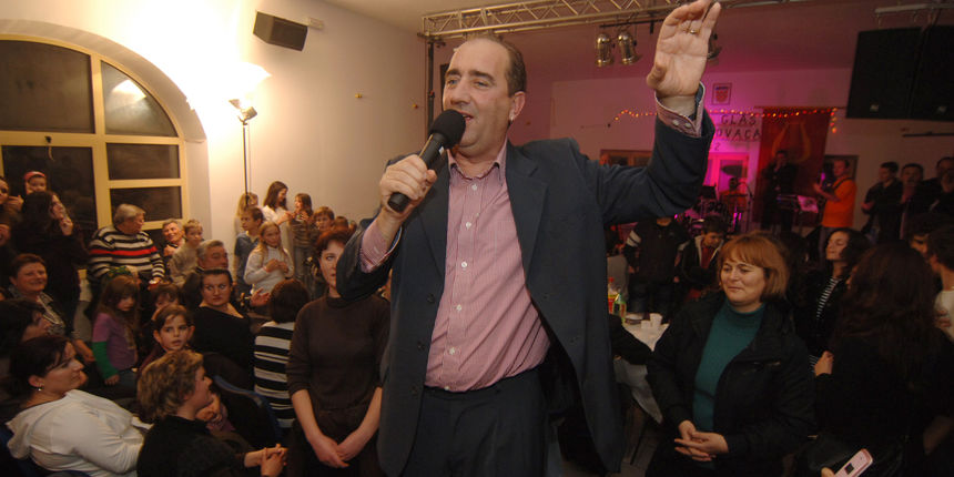 Mladen Grdović u Stankovcima (foto: Andrija Lučić / CROPIX) Mladen Grdović u Stankovcima (foto: Andrija Lučić / CROPIX)