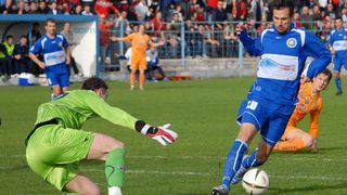 Image 1190241 (auto) Image 1190241 (auto)