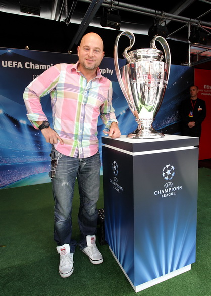 Tarik Filipović, Mila Horvat i Renata Sopek na predstavljanju trofeja Lige prvaka Tarik Filipović, Mila Horvat i Renata Sopek na predstavljanju trofeja Lige prvaka