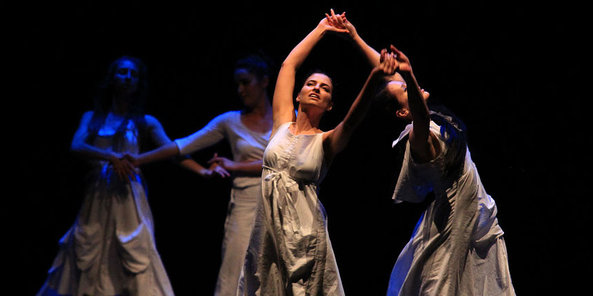 Večer Za Nives, plesni ansambli, foto: Iva Perinčić Večer Za Nives, plesni ansambli, foto: Iva Perinčić