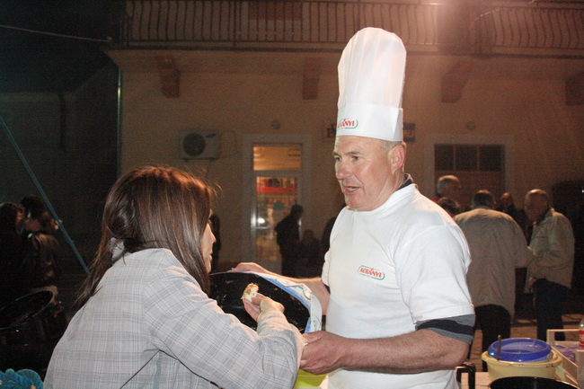 Banj: Poznati kuhaju s Renatom Kraljevom Banj: Poznati kuhaju s Renatom Kraljevom