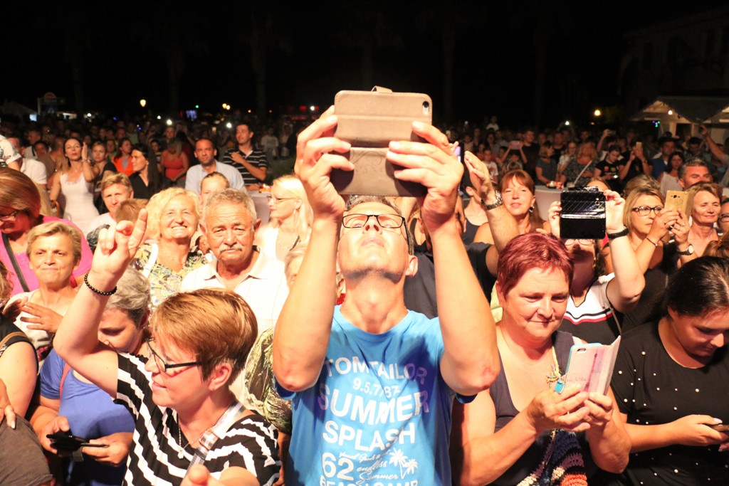 Prvi koncert popularnog slavonskog benda Vigor na otoku Viru