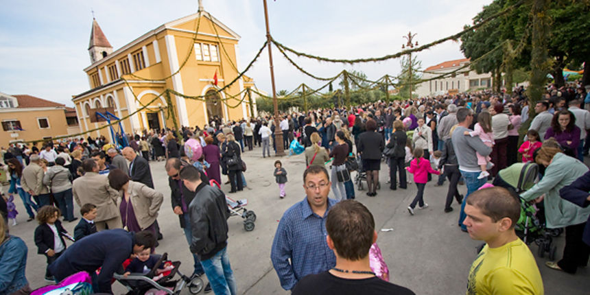 Proslava blagdana Gospe Loretske u Arbanasima(Foto:Saša Čuka) Proslava blagdana Gospe Loretske u Arbanasima(Foto:Saša Čuka)
