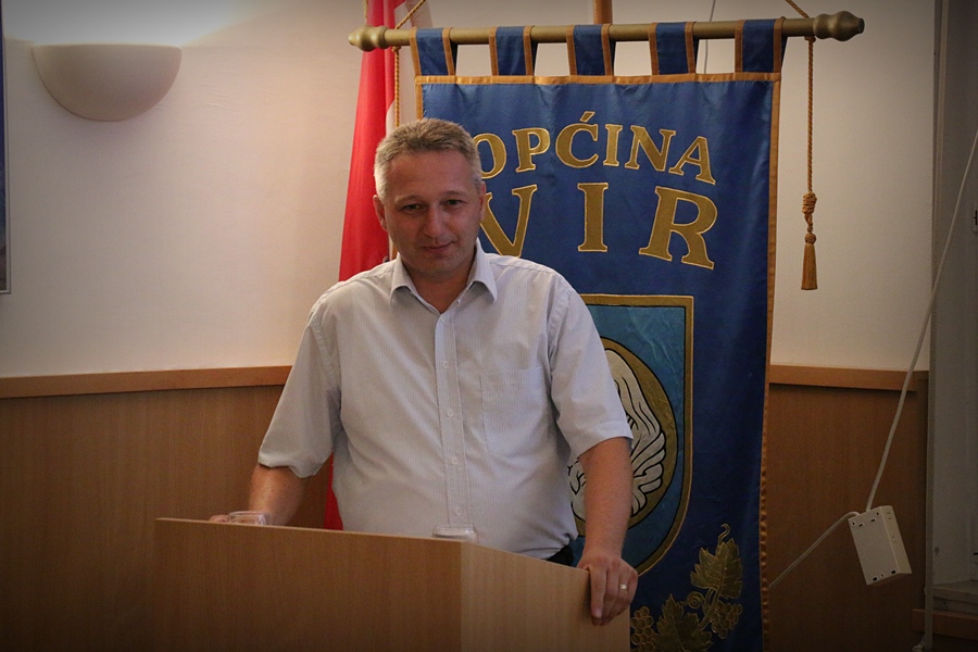 Dan Općine Vir proslavljen uz spektakularni koncert Prljavog Kazališta i vatromet Dan Općine Vir proslavljen uz spektakularni koncert Prljavog Kazališta i vatromet