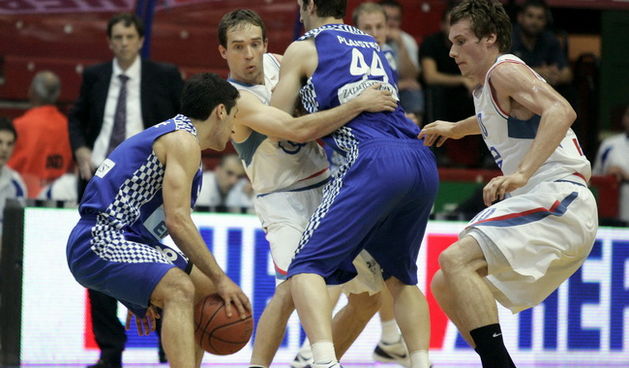 Zagreb, 050610.
KC Drazen Petrovic.
Trg Drazena Petrovica 3.
3. kosarkaska utakmica finala doigravanja izmedju Cibone i Zadra.
Na slici: Rok Stipcevic u akciji.
Foto: Goran Mehkek / CROPIX