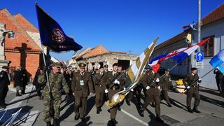 Image 380813 (auto) Image 380813 (auto)