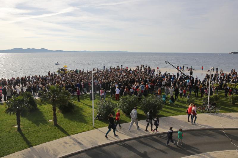 Pozdrav suncu: Snimanje spota uz “Happy” Pharrella Williamsa, Foto: Filip Brala/PIXSELL Pozdrav suncu: Snimanje spota uz “Happy” Pharrella Williamsa, Foto: Filip Brala/PIXSELL