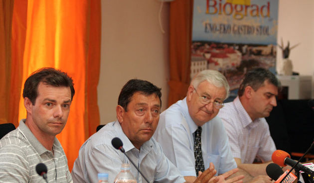 Gastro stol Biograd Press