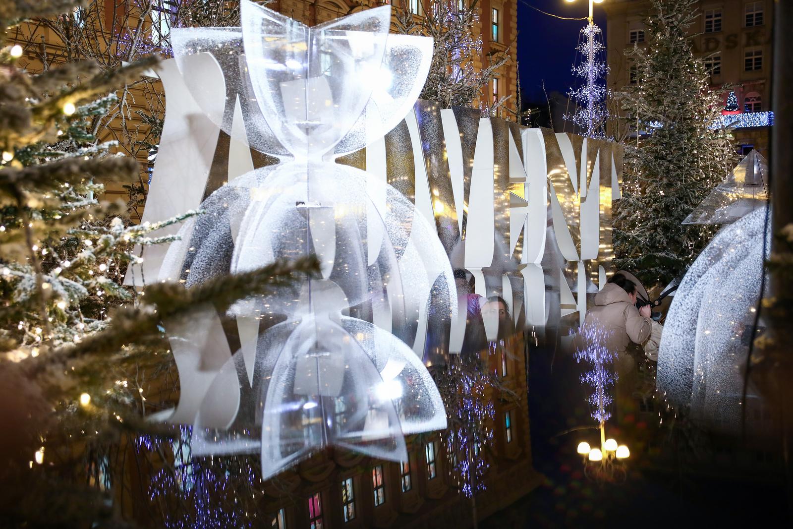 Zagrebački Advent na Trgu bana Jelačića