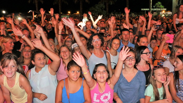 Virska noć 2016: Jelena Rozga i spektakularni vatromet za 25 tisuća fanova. Foto: Virski list