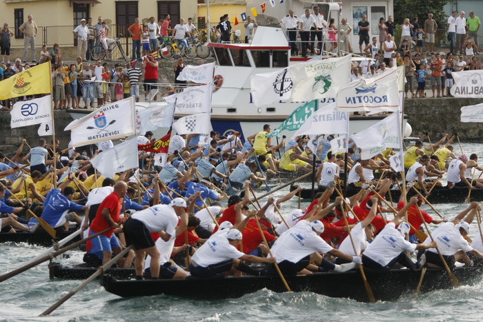 Metkovic, 140810
13. Maraton Ladja na Neretvi od Metkovica do Ploca.
Na slici start maratona u Metkovicu
Foto: Ivo Ravlic / CROPIX