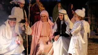 U Diklu kod bunara upriličene žive jaslice U Diklu kod bunara upriličene žive jaslice