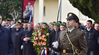 Svecanim postrojavanjem i mimohodom kroz grad postrojbi sudionica obiljezena je 22. obljetnica vojno-redarstvene akcije Maslenica. Photo: Dino Stanin/PIXSELL Svecanim postrojavanjem i mimohodom kroz grad postrojbi sudionica obiljezena je 22. obljetnica vojno-redarstvene akcije Maslenica. Photo: Dino Stanin/PIXSELL