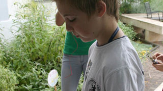 Danas je održana kreativna radionica za velike i male u organizaciji Dječjeg odjela Gradske knjižnice Zadar: izrada stručaka i jastučića od lavande od 10-12 h. Radionicu je vodila gospođa Jadranka Plantak. Foto by Lucija Juravic Danas je održana kreativna radionica za velike i male u organizaciji Dječjeg odjela Gradske knjižnice Zadar: izrada stručaka i jastučića od lavande od 10-12 h. Radionicu je vodila gospođa Jadranka Plantak. Foto by Lucija Juravic