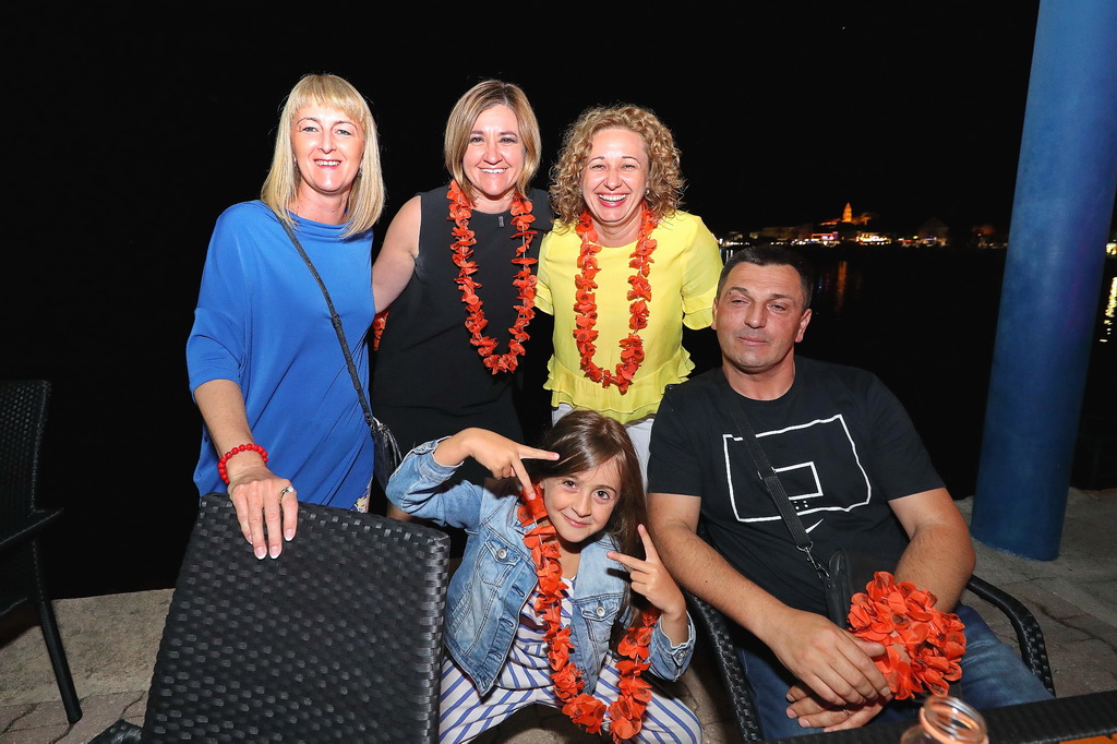 Čudesna Doris Dragović oduševila u Biogradu na Moru Čudesna Doris Dragović oduševila u Biogradu na Moru