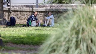 Sunčana nedjelja: Domaći i turisti na ulicama grada Sunčana nedjelja: Domaći i turisti na ulicama grada