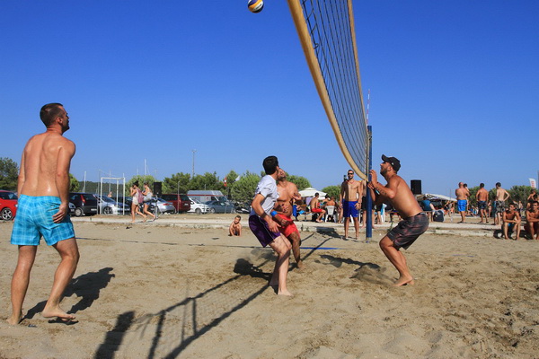 Na plaži Punta u Bibinjama održan 6. Memorijalni turnir u odbojci na pijesku za Tomislav Sikirića – Siku. Foto: Leo Banić Na plaži Punta u Bibinjama održan 6. Memorijalni turnir u odbojci na pijesku za Tomislav Sikirića – Siku. Foto: Leo Banić