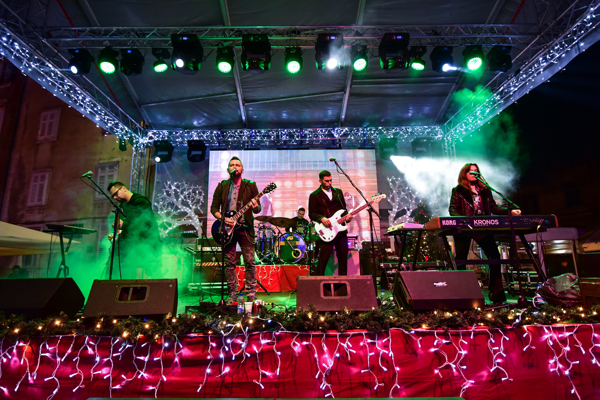 Vatra @ Advent u Zadru Vatra @ Advent u Zadru