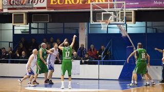 Fešta u povodu 80. rođendana Pina Giergie: Vetarani KK Zadar – Veterani KK Olimpija Fešta u povodu 80. rođendana Pina Giergie: Vetarani KK Zadar – Veterani KK Olimpija