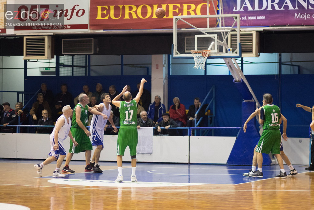 Fešta u povodu 80. rođendana Pina Giergie: Vetarani KK Zadar – Veterani KK Olimpija Fešta u povodu 80. rođendana Pina Giergie: Vetarani KK Zadar – Veterani KK Olimpija