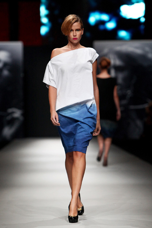 Jučer je završeno izdanje Cro A Porter-a @ LAUBA na kojem su svoje kolekcije predstavili: Ivona Martinko, Jelena Aleksić, Etna Maar, SPIRIT by T.B./ Tomislav Bahorić Jučer je završeno izdanje Cro A Porter-a @ LAUBA na kojem su svoje kolekcije predstavili: Ivona Martinko, Jelena Aleksić, Etna Maar, SPIRIT by T.B./ Tomislav Bahorić