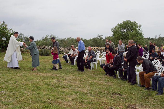 Svečana misa na Petrini i blagoslov bibinjskog polja Svečana misa na Petrini i blagoslov bibinjskog polja