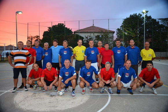 U povodu blagdana Kraljice Mira u Stanovima odigrana utakmica između liječnika i predstavnika Gradske uprave, Foto: Iva Perinčić