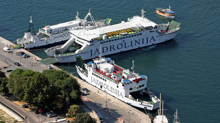 Zadar – Zračne snimke – Trajektna luka (foto: Marin Gospić)