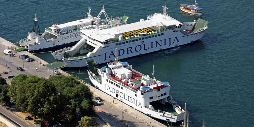 Zadar – Zračne snimke – Trajektna luka (foto: Marin Gospić) Zadar – Zračne snimke – Trajektna luka (foto: Marin Gospić)
