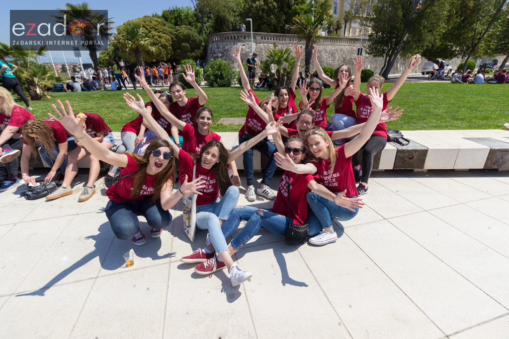 Ludijada zadarskih maturanata na Pozdravu suncu i Morskim orguljama