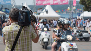 Spektakularni defile vespaša, foto: Vinko Pešić Spektakularni defile vespaša, foto: Vinko Pešić