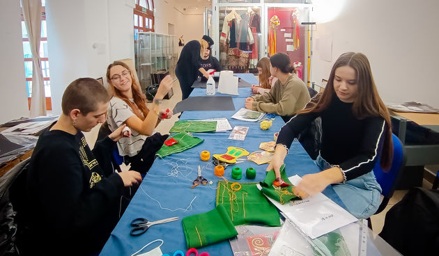 Etnološki odjel Narodnog muzeja Zadar poziva na radionice izrade ukrasnog veza četverokuke