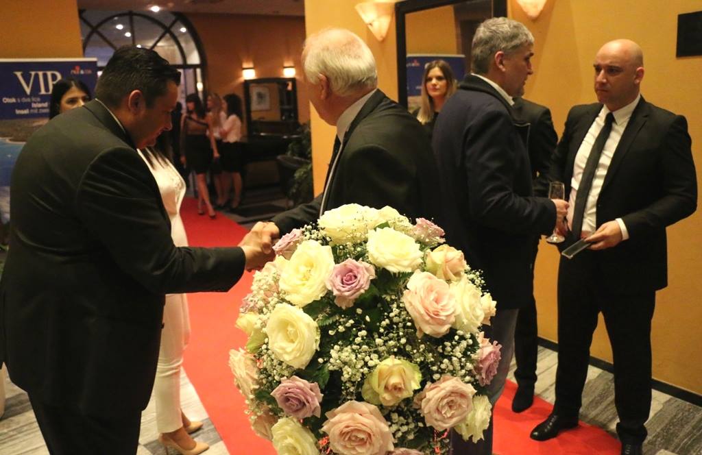 Virska gala večer u Grand hotelu Bonavia u Rijeci Virska gala večer u Grand hotelu Bonavia u Rijeci