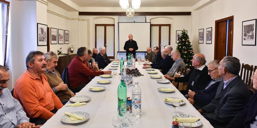 Održano tradicionalno predbožićno druženje umirovljenih obrtnika u Udruženju obrtnika Zadar