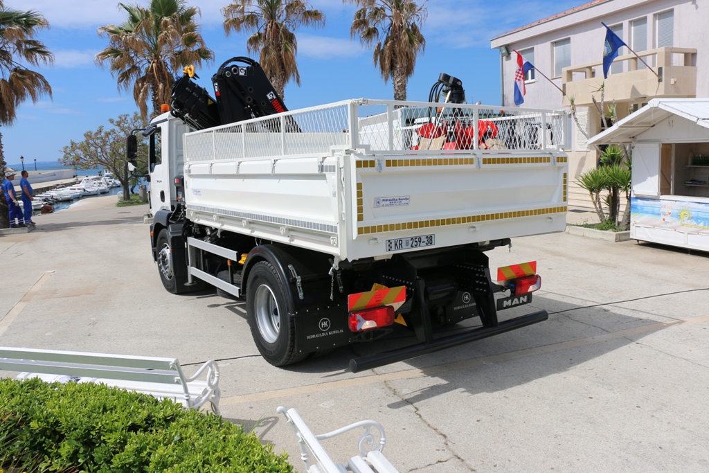 Prezentacija novog voznog parka poduzeća Čisti otok i Vodovod Vir Prezentacija novog voznog parka poduzeća Čisti otok i Vodovod Vir