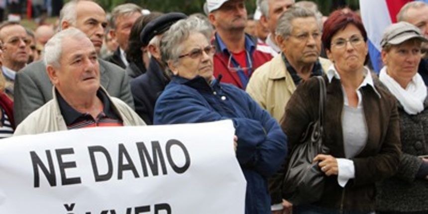 Prosvjed za 3. maj (foto: Tportal) Prosvjed za 3. maj (foto: Tportal)