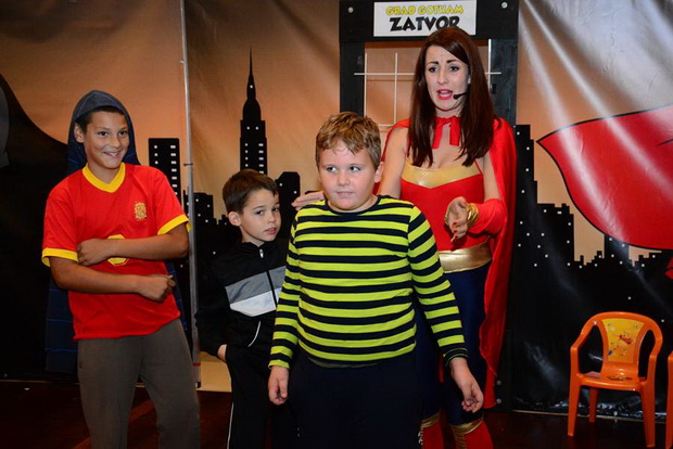 Superheroji u trgovinskom centru Supernova 25. listopada 2014. Foto: Iva Perinčić Superheroji u trgovinskom centru Supernova 25. listopada 2014. Foto: Iva Perinčić