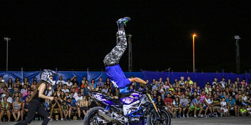 Auto show “Crazy Cars” Auto show “Crazy Cars”