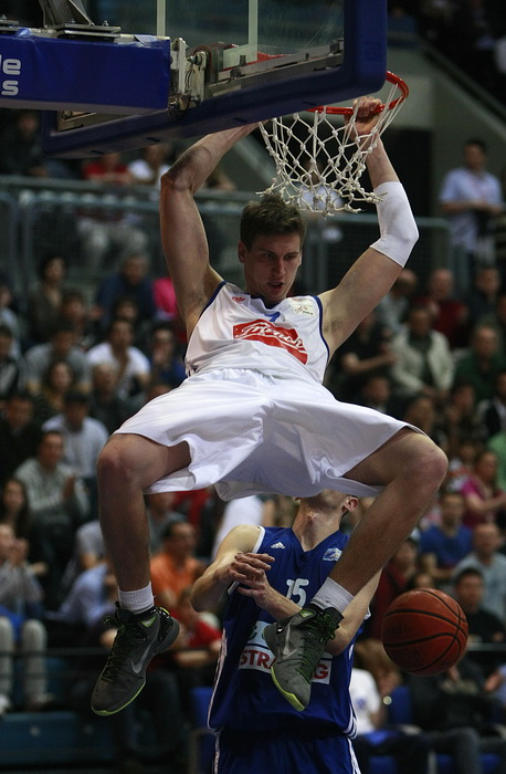Zagreb, 150512.
KC Drazen Petrovic, Savska cesta.
Prva utakmica polufinala PH za kosarkase Cibona – Zadar.
Na fotografija: Tomislav Zubcic.
Foto: Ronald Gorsic / CROPIX Zagreb, 150512.
KC Drazen Petrovic, Savska cesta.
Prva utakmica polufinala PH za kosarkase Cibona – Zadar.
Na fotografija: Tomislav Zubcic.
Foto: Ronald Gorsic / CROPIX