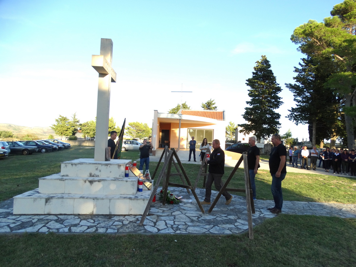 Vukšić: Položeni vijenci za žrtve Domovinskog rata