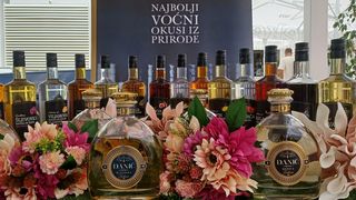 Wine EnoGASTRO Vip Event na terasi hotela Kolovare