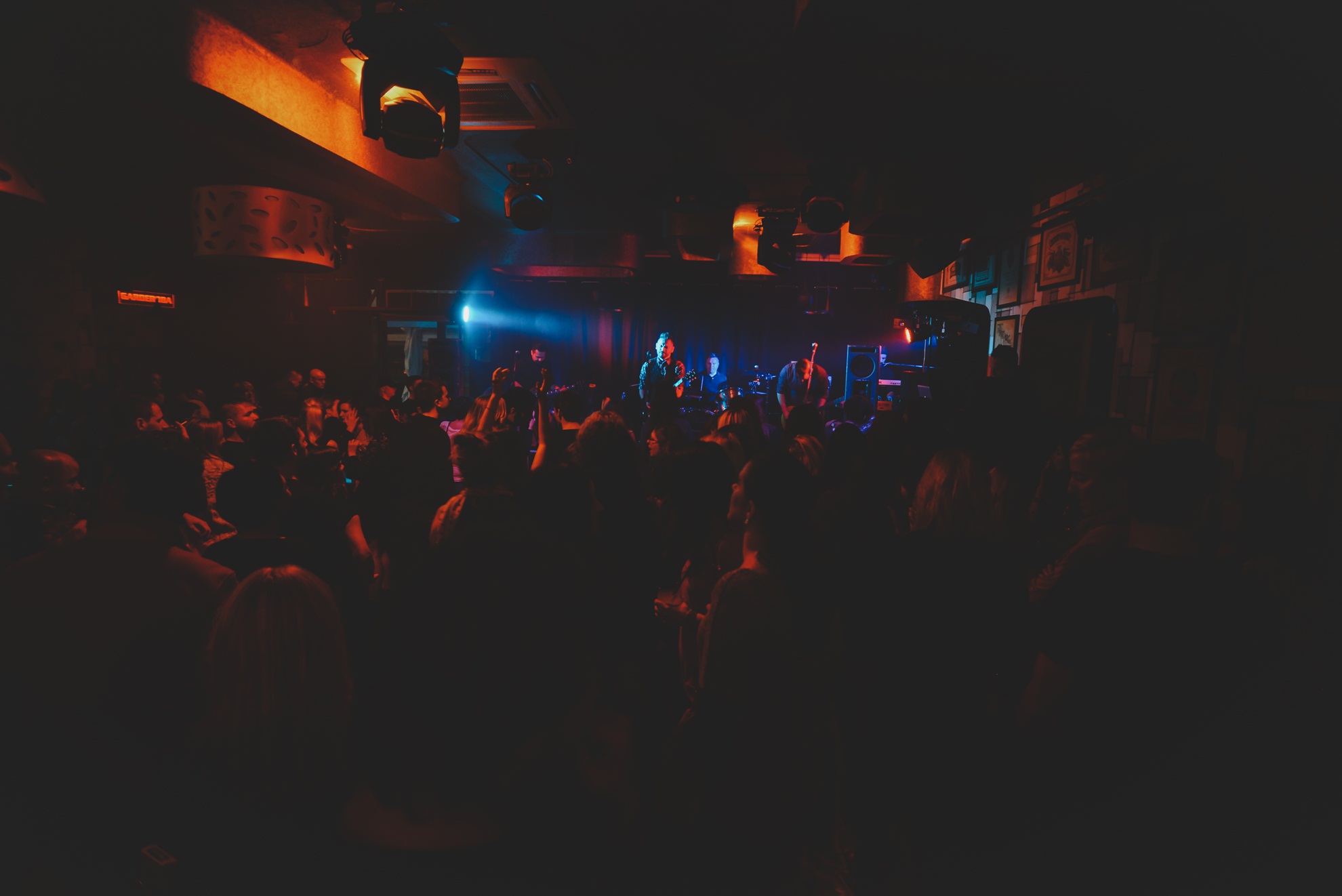 Vatra i Epilog u Maraschino baru, Foto: Iva Perinčić Vatra i Epilog u Maraschino baru, Foto: Iva Perinčić