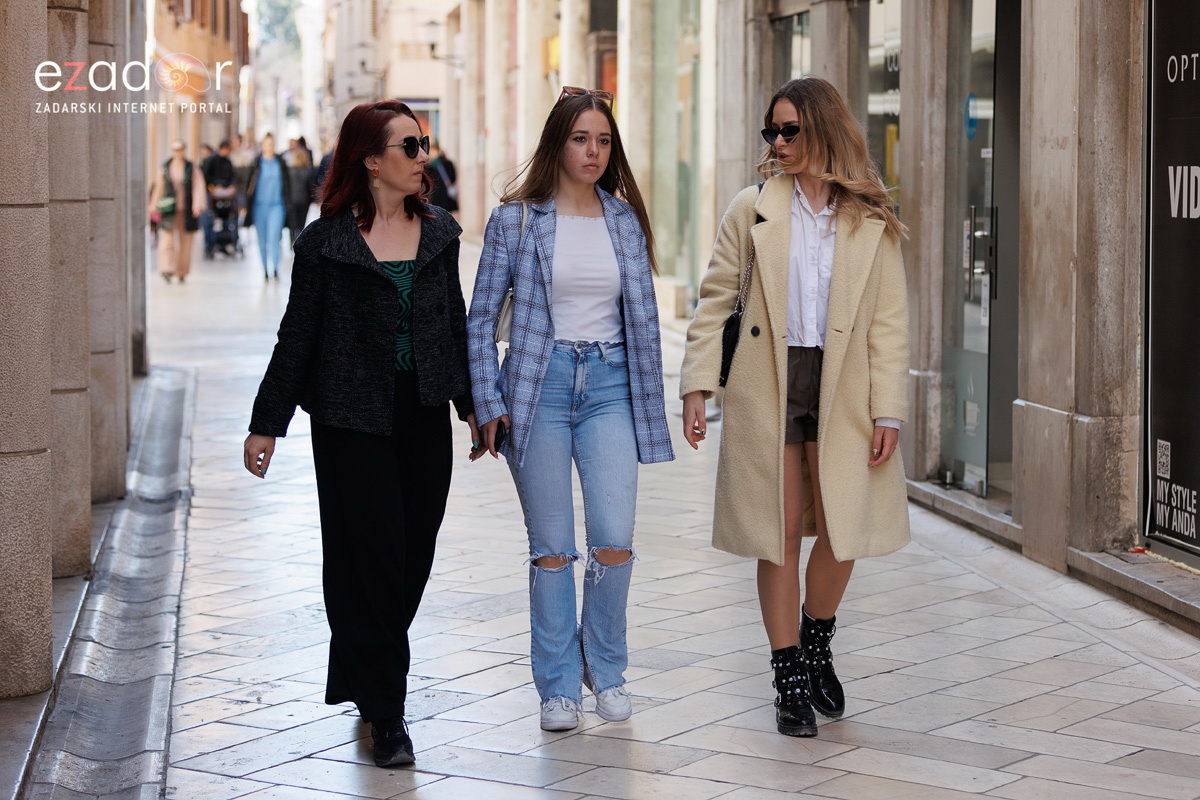 Đir po gradu, subotnja špica 19. ožujka 2022. Đir po gradu, subotnja špica 19. ožujka 2022.